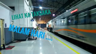 preview picture of video 'Malam.... Kereta TAKSAKA Melintas Langsung'