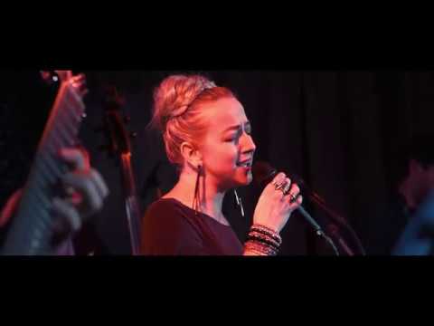 Veronika Vítová - Ráda se miluje (Karel Plíhal)