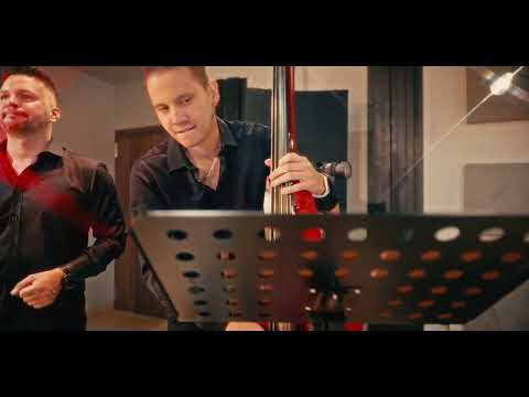 La Luna Y El Toro -  @gabinopampinioficial