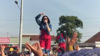 Download lagu konser duo anggrek karnaval sctv mp3 Download lagu konser duo anggrek karnaval sctv mp3