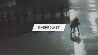 В парке Каменского грабитель напал на женщину (видео )