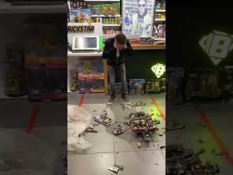 ЧТО БЫЛО ПОСЛЕ КРУШЕНИЯ СОКОЛА В МУЗЕЕ ЛЕГО? #shorts #mybloopers