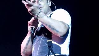 Robbie Williams- Hello sir (Dublin, 14.9.2012)