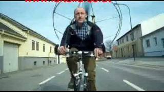 preview picture of video 'Paramotor Fahrrad mit Propeller'