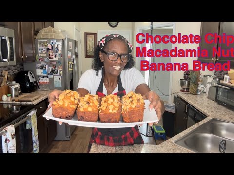 Chocolate Chip Macadamia Nut Banana Bread | @cookingsemi-homemadewithjoyce