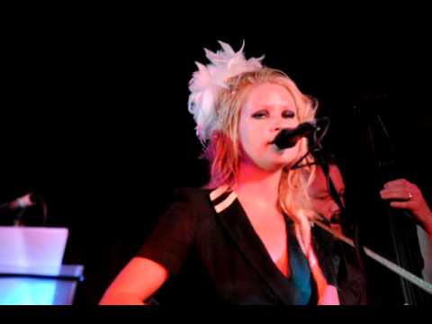 Dawn Kinnard - Bicycle - Live at The Borderline London