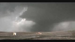 preview picture of video '4-9-11 Mapleton, Iowa Tornado: Monona County'