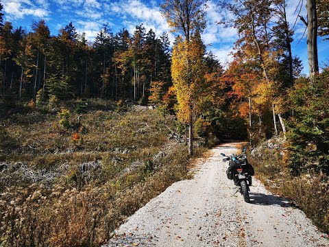 Full TET Slovenia - 580km / 2 days solo trip on Tenere 700 (October 2022)