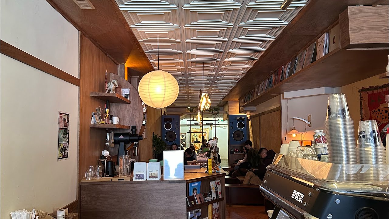 Homebody Diaries | introvert life in toronto, cozy days @ home to escape the freezing cold, new hair