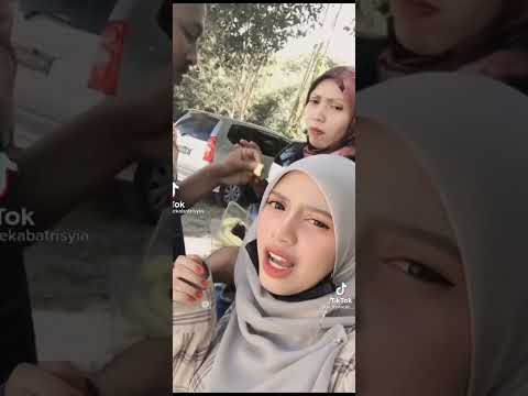 manja kali dia gais kolokolokolok.... jangan manja sayang please