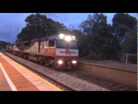 SCT 3MP9 Passing Lynton Train Station