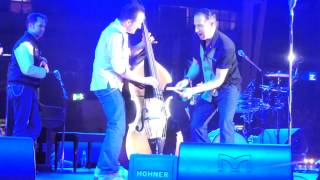 ::. Dick Brave &amp; the Backbeats ~ Black or White - 17-5-12 - München Airport