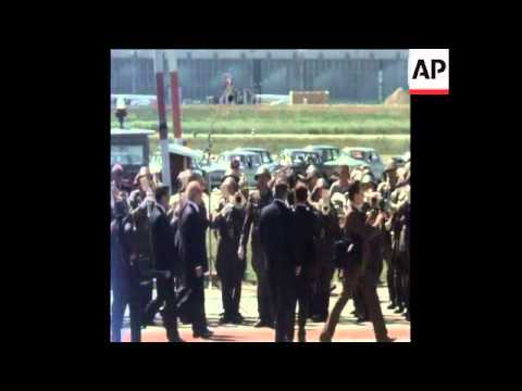 UPITN 19 6 73 GIEREK ARRIVES FOR TALKS