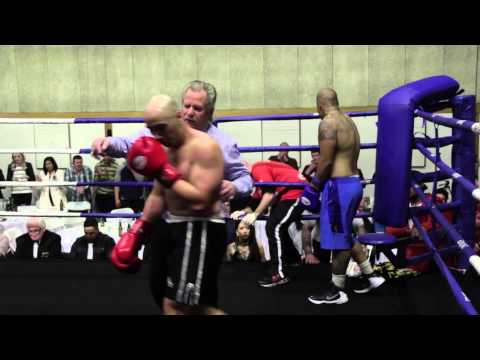 Championship Showdown - Izic Placid vs Crisjian Erigano