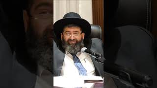 איזה טוב השם! (הרב אייל עמרמי) - התמונה מוצגת ישירות מתוך אתר האינטרנט יוטיוב. זכויות היוצרים בתמונה שייכות ליוצרה. קישור קרדיט למקור התוכן נמצא בתוך דף הסרטון