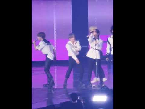 Time Out ~ Stray Kids ~ Lee Know Cam 🐰 Seoul Special Unveil 11