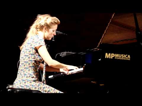 Agnes Obel - 2 - Sesto al Reghena 01-08-11