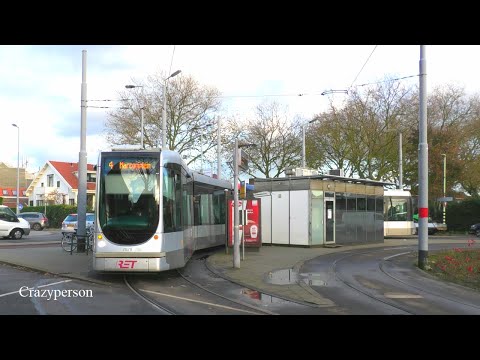 Vertrek RET Tram Molenlaan Rotterdam in de Herfst