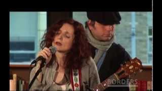 Patty Griffin Sings Up To The Mountain (MLK Song) LIVE