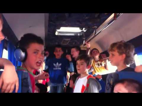 "Ona tańczy dla mnie"   w wykonaniu U12 Korona Zakrzewo