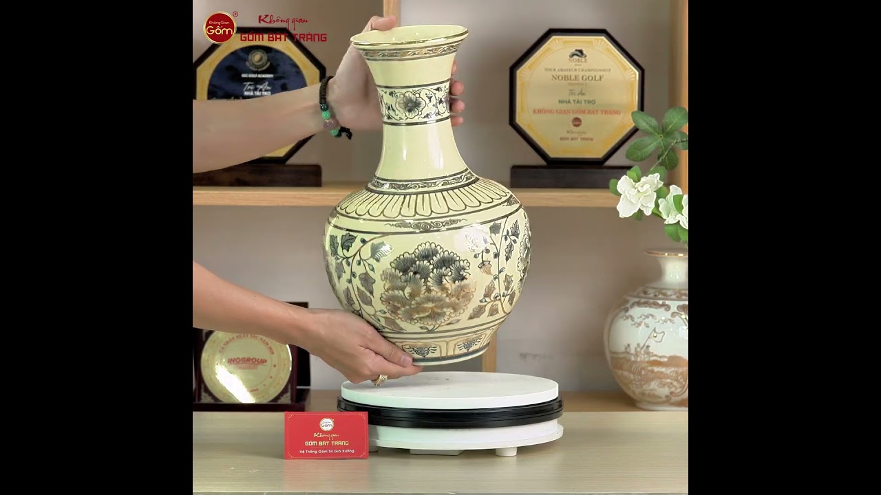 Bình Tỏi Hoa Phù Dung Vẽ Vàng