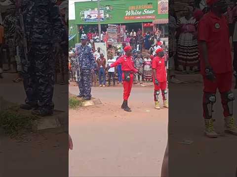 IS THIS WHAT WE CALL 2 IN 1 😂 #bobiwine #nup #funny #shorts #trending #viral #comedy @king_mozey