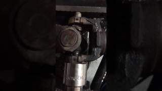 Stuck U-Joint 1995 GMC Sierra / Chevy Silverado Universal Joint Removal  with Injected Plastic
