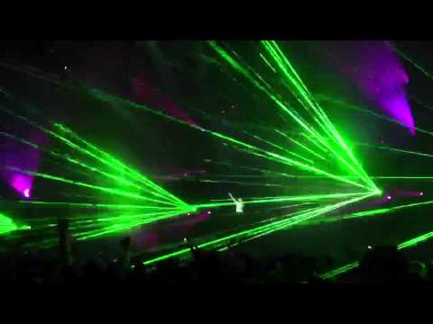 Ferry Corsten playing Michael Jay Parker -﻿ Down Under @ WKND Magic Moscow