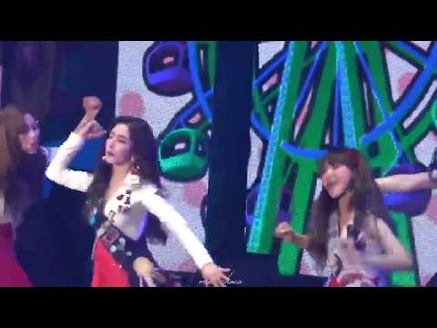 180805 Red Velvet 레드벨벳 Irene 아이린 모기 Mosquito focus Red Mare in Seoul Day 2