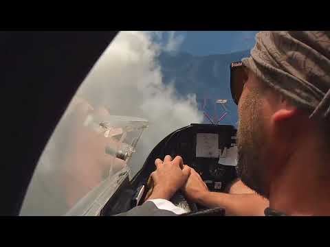 Glider acrobatics in a Fox - with smoke / Segelkunstflug mit dem Fox