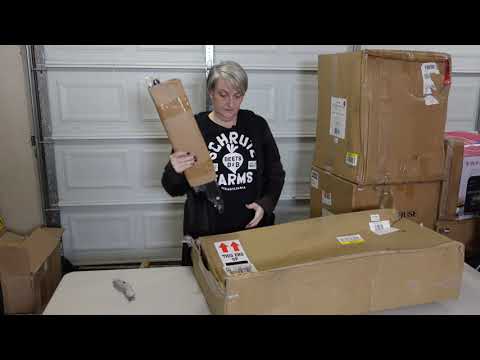 Unboxing a Pallet of Uninspected Returns Furniture Decor and Kitchen Appliances from Bulq.