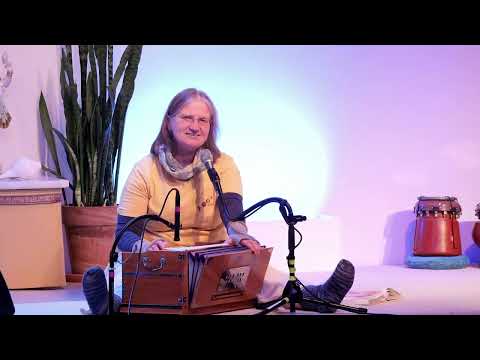 Friedenslied mit Darshini & Friends - Yoga Vidya Live,  21.09.2022, 19:00 Uhr