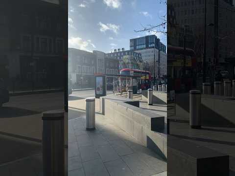 Morning in #london #kingscross station #walkingvideo #travel