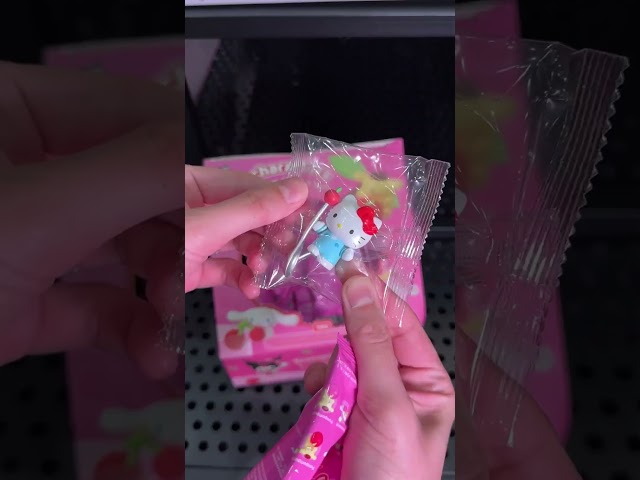 Фигурка-сюрприз Pop Top Hello Kitty и друзья – Вишенки за 195.00