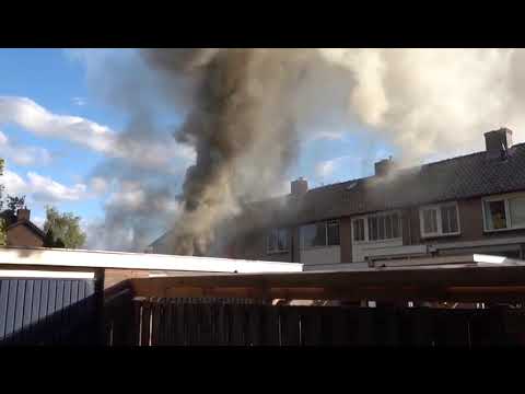 Uitslaande brand in schuur aan de Jacob Catsstraat in Barneveld