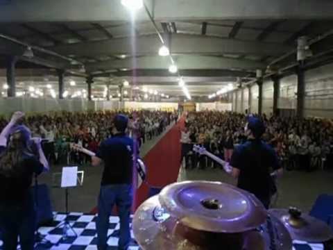 Mensageiros da Fé Cantam a Ultima Música antes do Frei Rinaldo Stecanela