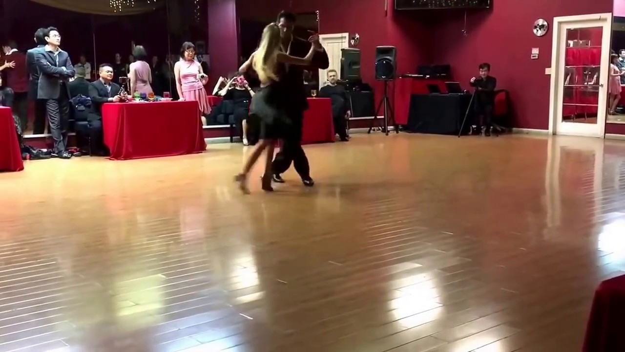 Maxi Copello & Cecillia Vincencio vals performance