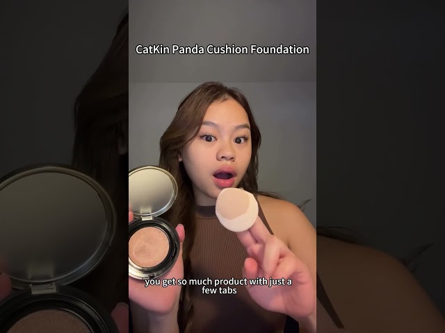Vídeo relacionado con CATKIN Base De Maquillaje Cushion, Fórmula Ligera y Duradera, Antiedad, Efecto Natural, Extractos De Hierbas 7 En 1, Acabado Satinado Transparente, Recargas Incluidas, 13g*2