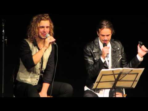 Luca Giacomelli & Riccardo Maccaferri live @ Teatro Blu - Your song (HD)