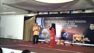 Download lagu Duet Bersama Datuk Sharifah Aini di Majlis Amal mp3