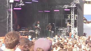 Helt Off - Monstret [Live @ Peace & Love 2010]