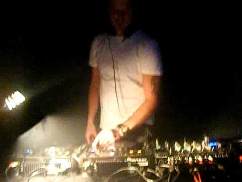 Dean Collingwood live @ Introspect (Felguk - Galaxy Traveler Intro).MP4