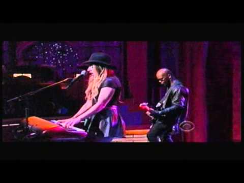 ZZ Ward - 365 Days Letterman 12-10-2013