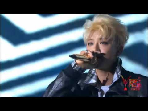 20170409 - ZTAO performing "Hello Hello" and "Black White (AB)" at 17th Chinese Music Awards