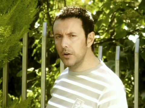 ΚΑΝΩ ΕΝΑ ΤΣΙΓΑΡΟ ΚΑΙ ΤΗΝ ΚΑΝΩ-ΣΑΡΛΑΝΗΣ  ΧΡΗΣΤΟΣ