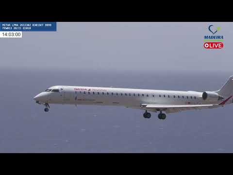 Stunning CRJ-1000 Landing at Madeira Airport