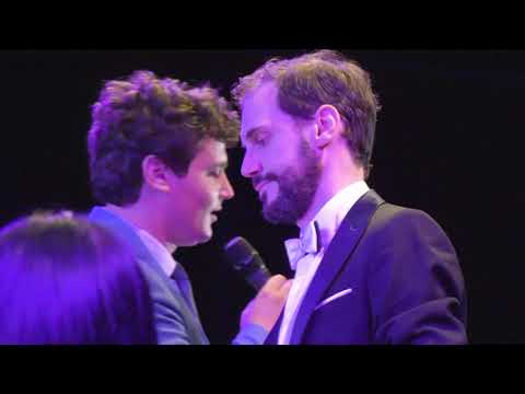 Robert Bede - Vin Acas' (Live)