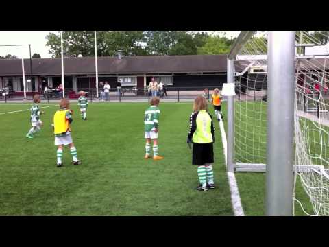 VVZ'49 op F-pupillen toernooi Achterveld mei 2011