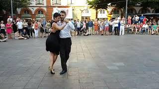 Cesar Agazzi & Uva Viginia  - La milonga de Buenos Aires / F.Canaro - Tango en el Barrio