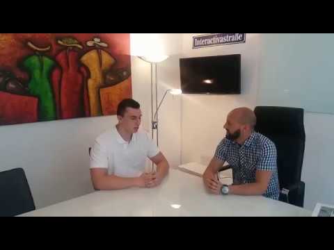 Wir bieten unseren Schülern übers Jahr verteilt eine Vielzahl von kulturellen Angeboten an: Wir zeigen Filme auf Spanisch, veranstalten Sommer- und Weihnachtsfeste mit Live-Musik und Themenabende zu einzelnen Ländern.